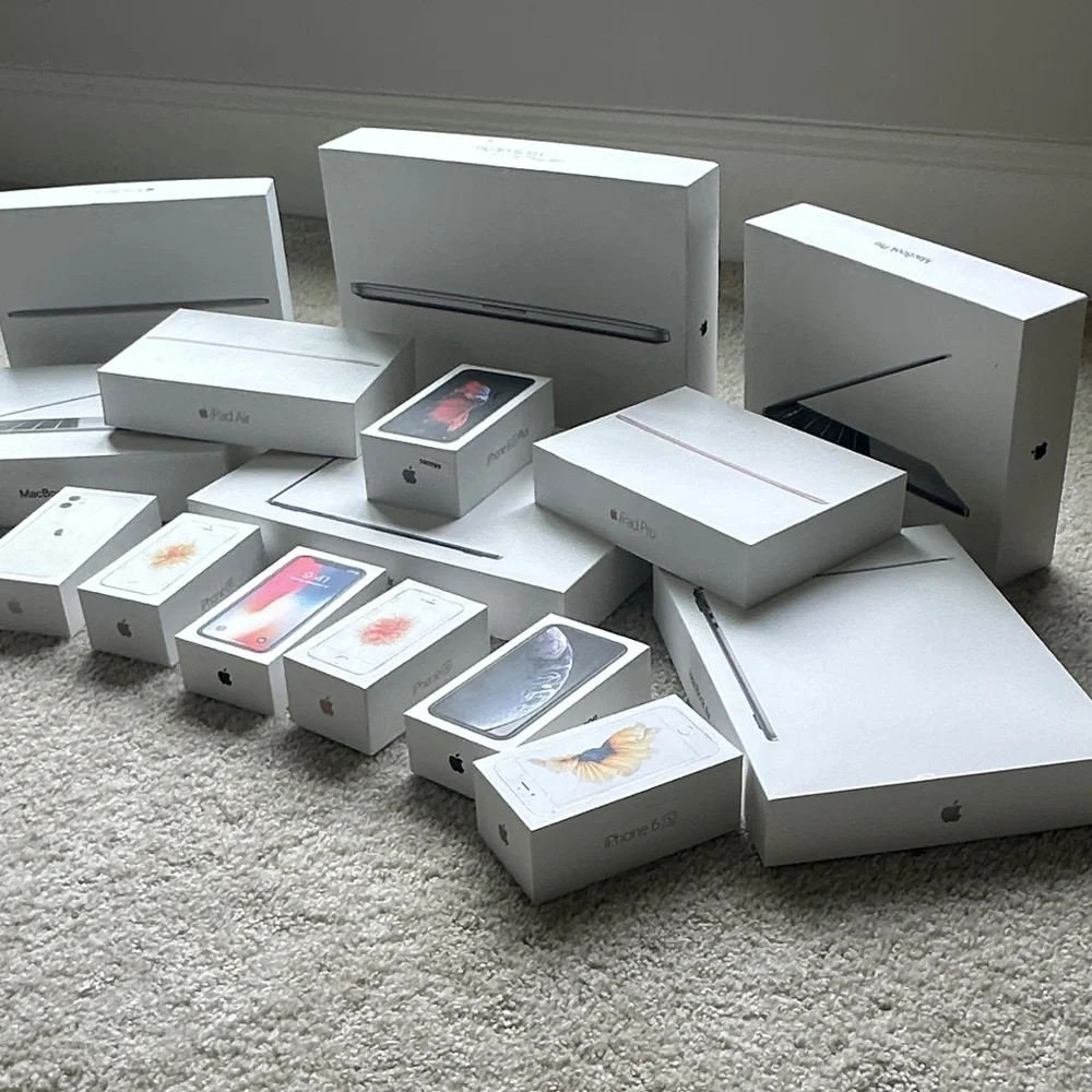 Apple Device Packaging Set in White
